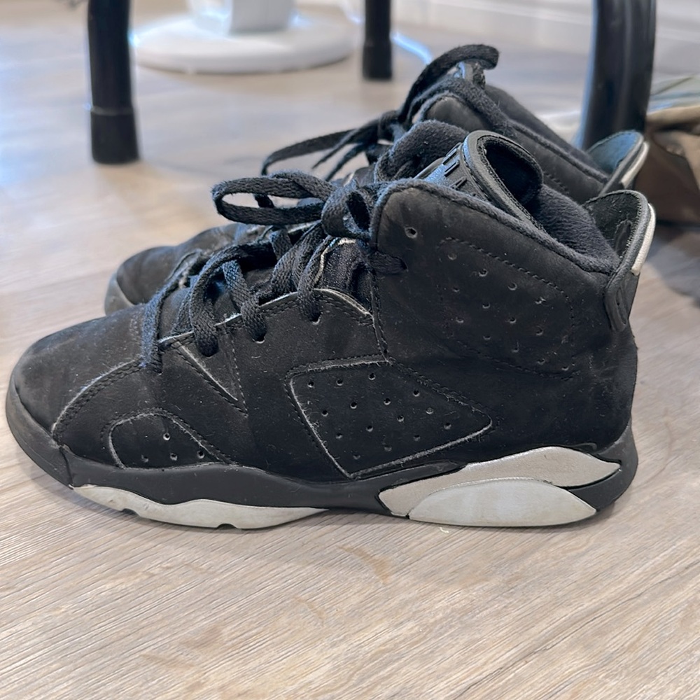 Jordan kids Retro 6